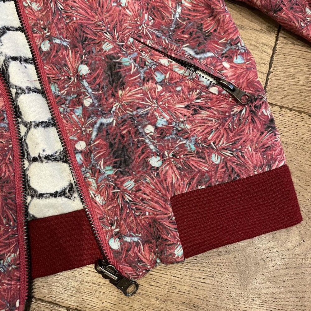 REVERSIBLE graphic Patterned BOMBER Jacket - Picture 4 of 10